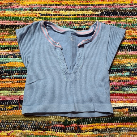 urban outfitters cotton candy ribbed v-notch crop top size xs/s - Picture 1 of 2